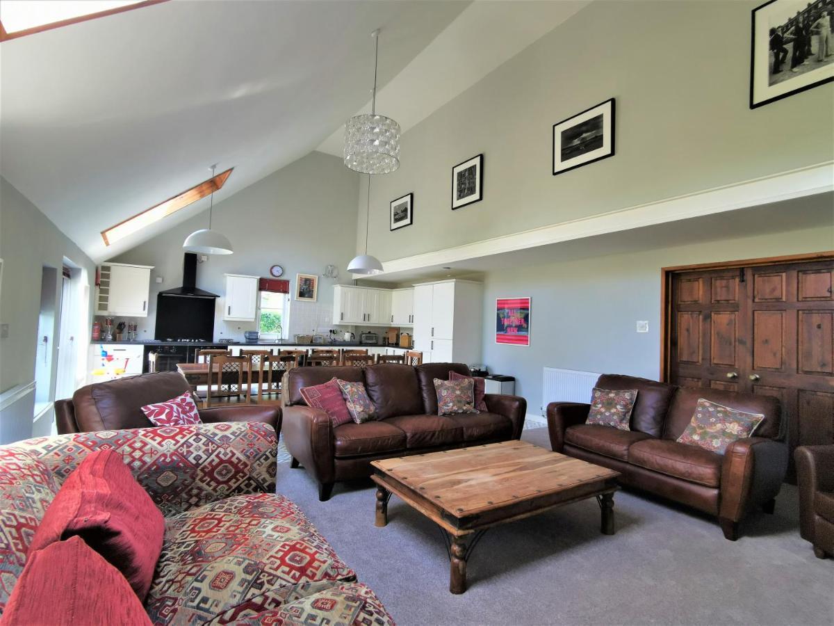 Wellstone Cottages - Honey Coach House Llanfyrnach Extérieur photo